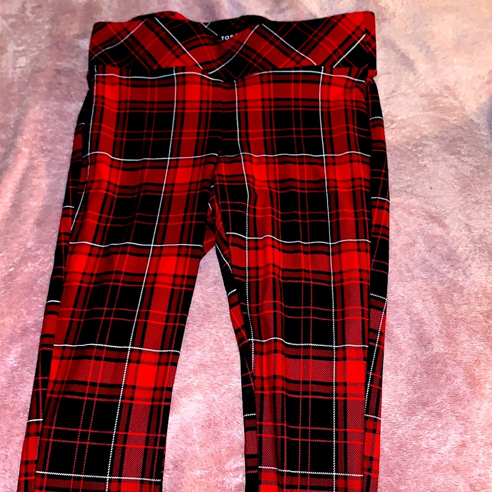 Torrid leggings, plaid, red,black, and white.